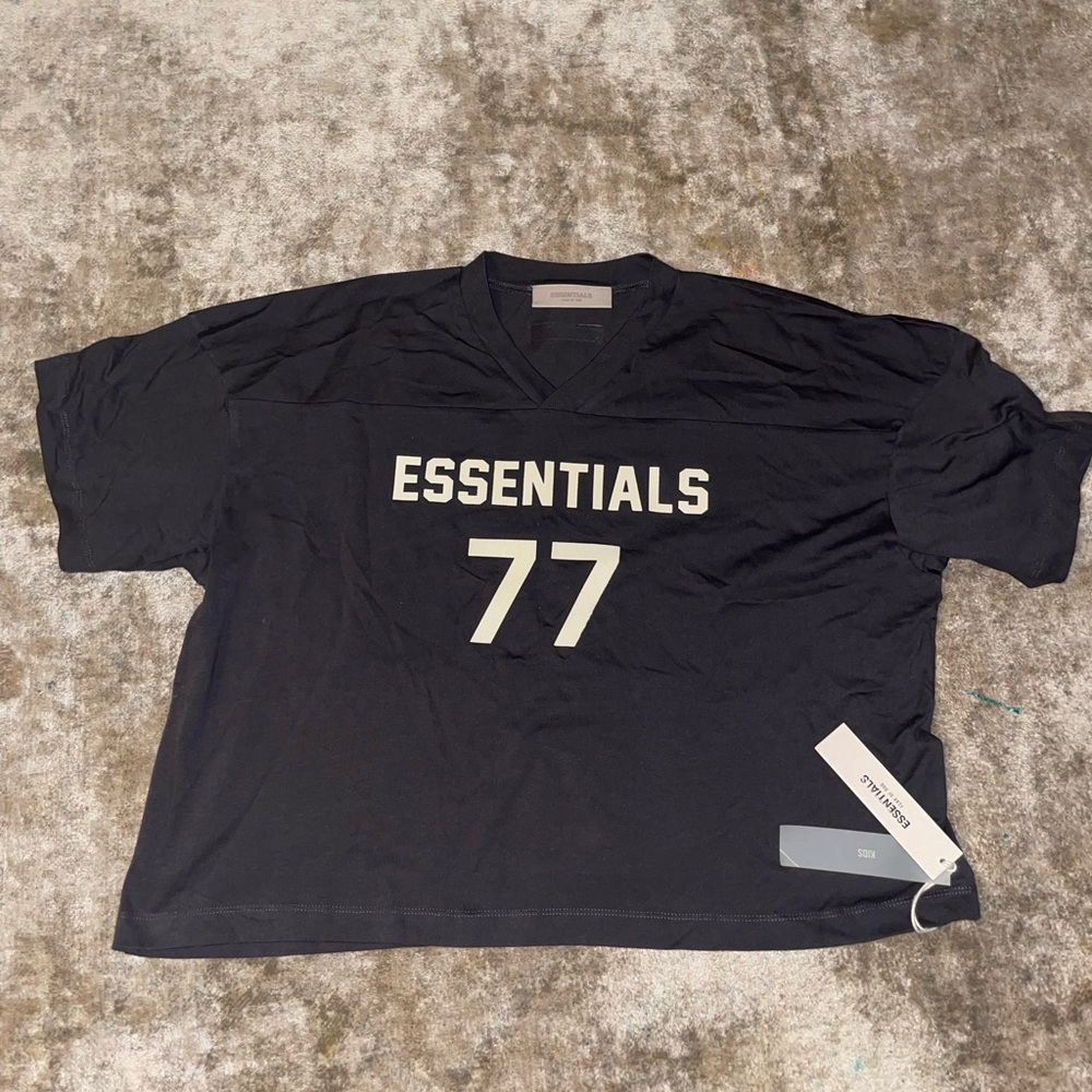 brand new essentials shirt never worn with tags